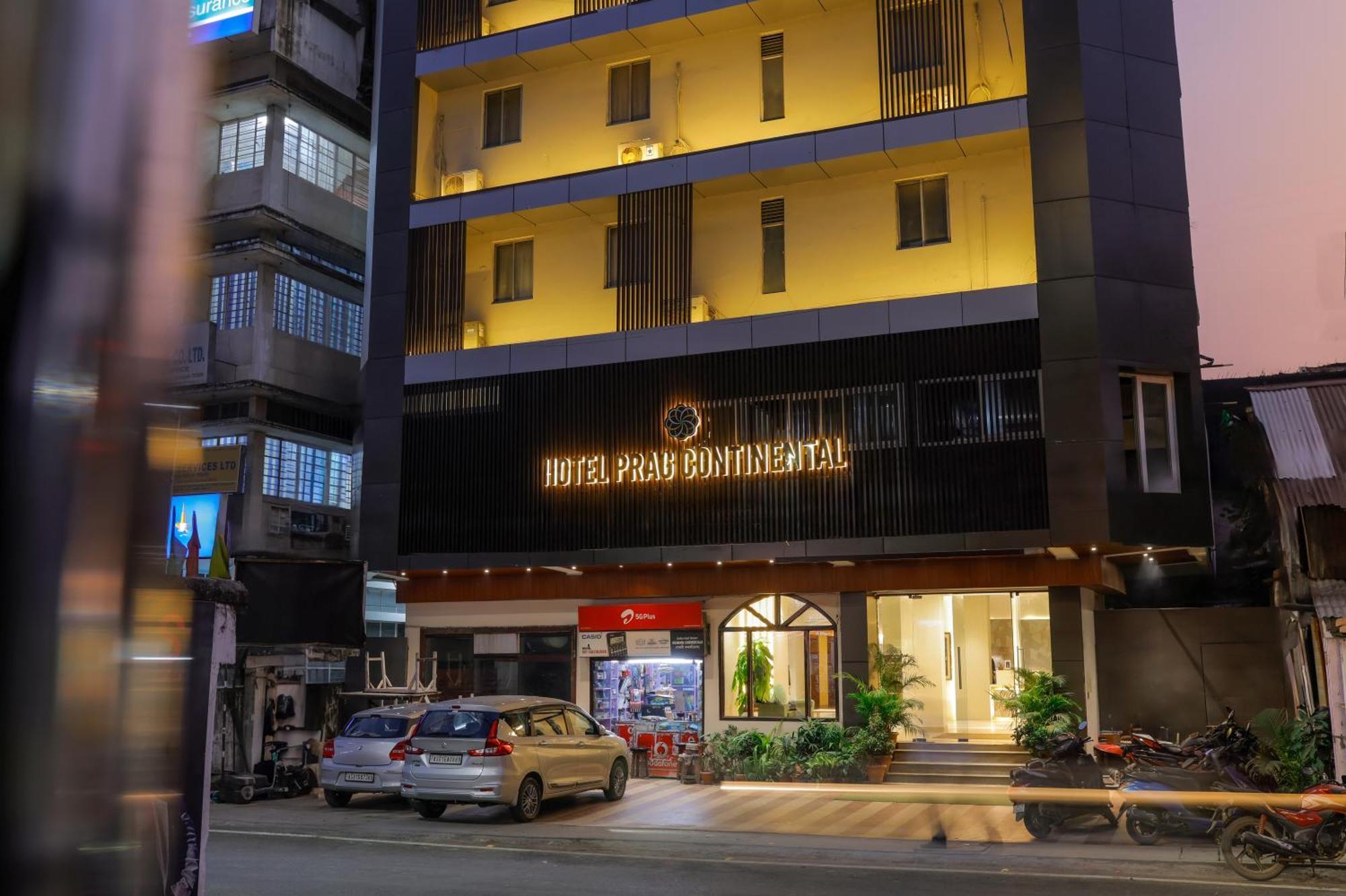 Hotel Prag Continental Guwahati Dış mekan fotoğraf